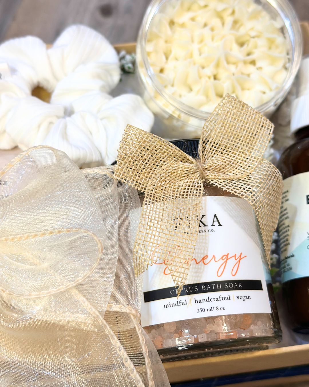 THE BRIDE VIBES BASKET